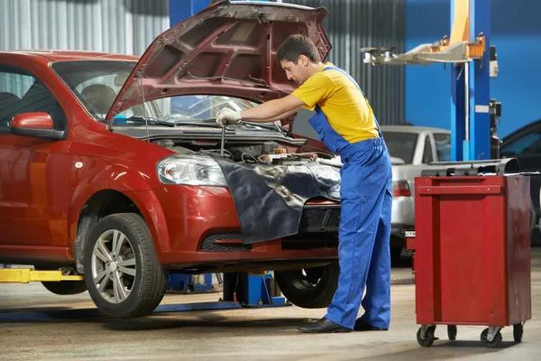 How to Save Money at an auto repair shop mooresville