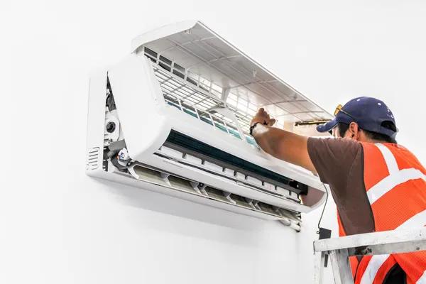 Essential Tips for Choosing an Air Conditioning Repair Specialist